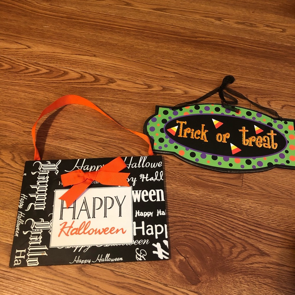 Set of 2 Halloween Signs